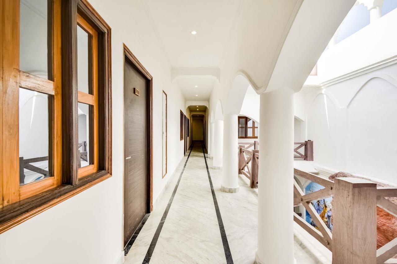 מלון קג'ורהו Capital O 23129 Chelsea Palace מראה חיצוני תמונה