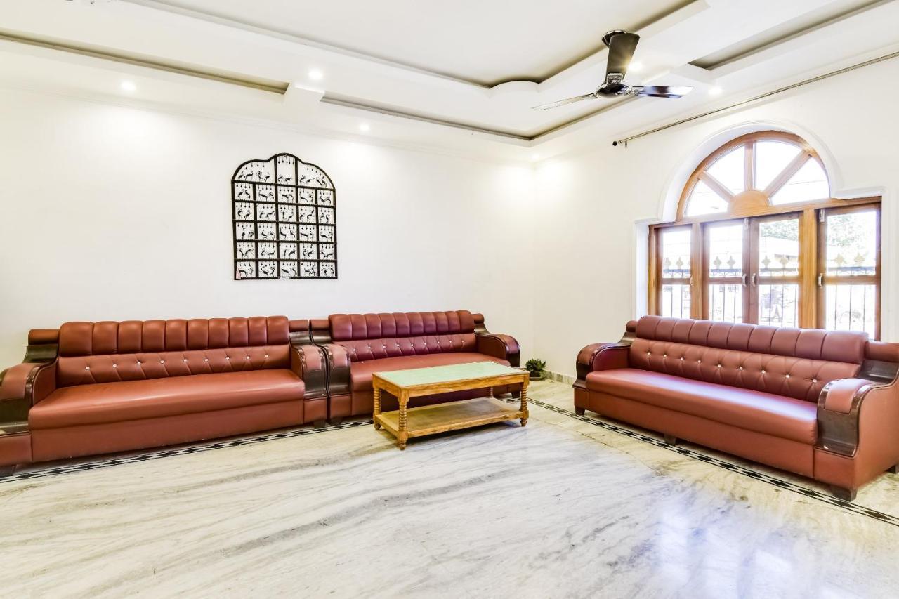 מלון קג'ורהו Capital O 23129 Chelsea Palace מראה חיצוני תמונה
