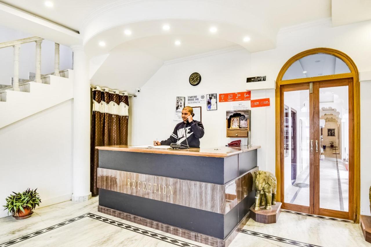 מלון קג'ורהו Capital O 23129 Chelsea Palace מראה חיצוני תמונה
